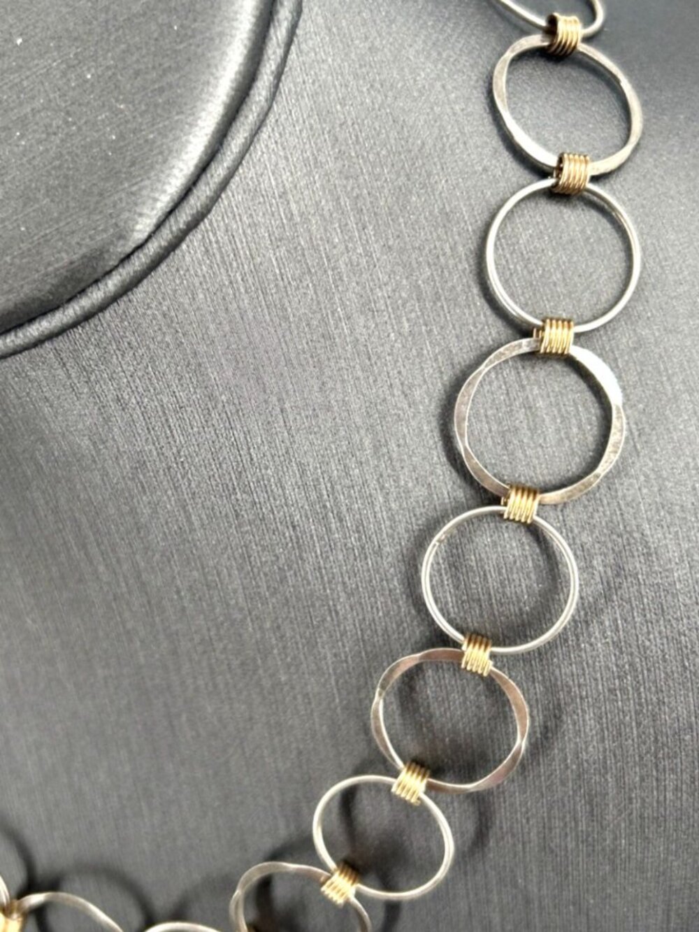 Sterling Silver 925 Gold Coil Hammered Circle Link Necklace 16" Vintage 15 Grams - Picture 3 of 7
